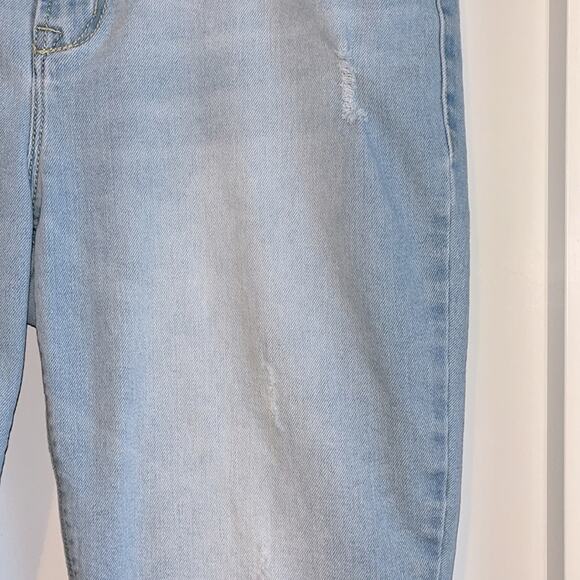 Seven7 Cropped Girlfriend Jeans - Picture 5 of 12